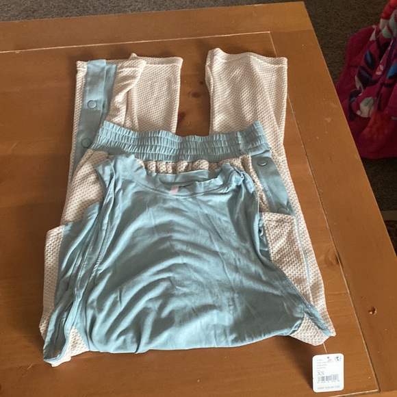 Free people. Movement 2 piece outfit - Picture 7 of 7